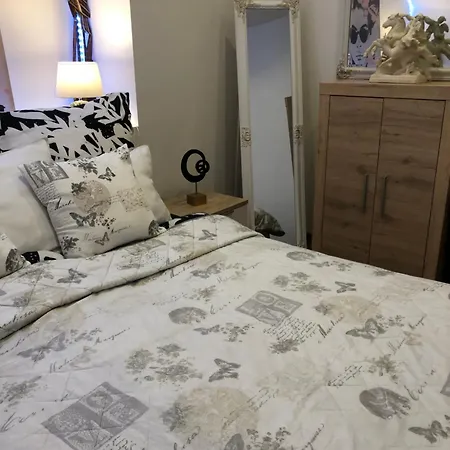 Zvonarska With Free Parking *