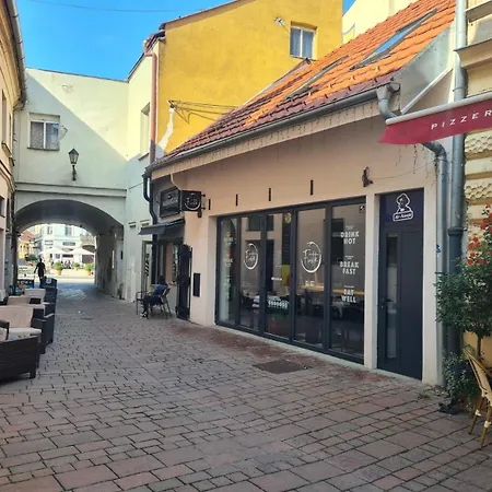 Apartment Zvonarska With Parking Košice