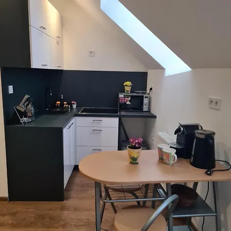 Zvonarska With Free Parking