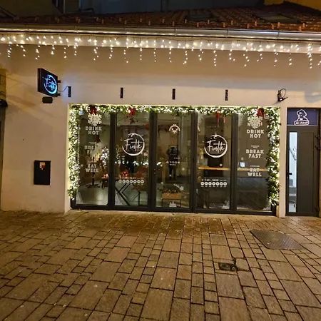 Zvonarska With Free Parking Apartment *